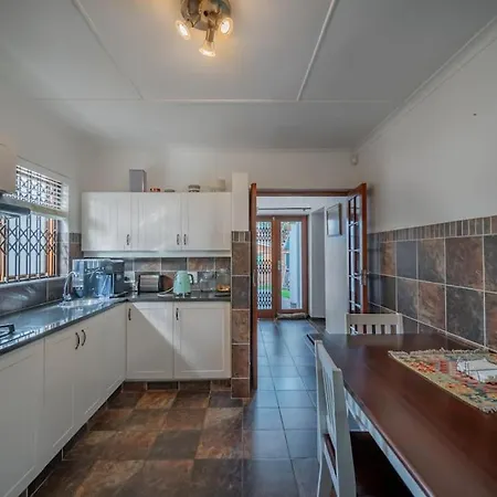 Luxury Home With Beautiful Sea And Mountain Views Jeffreys Bay Exterior photo