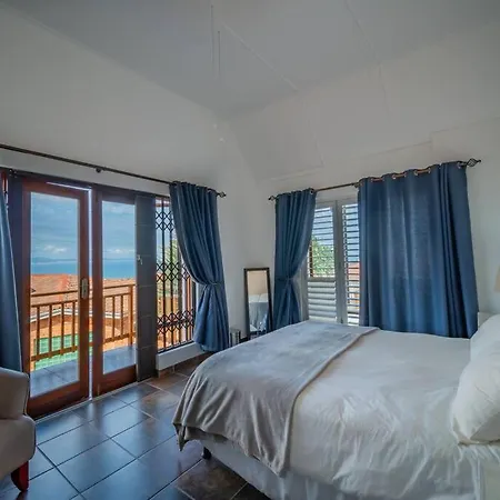 Luxury Home With Beautiful Sea And Mountain Views Jeffreys Bay Exterior photo