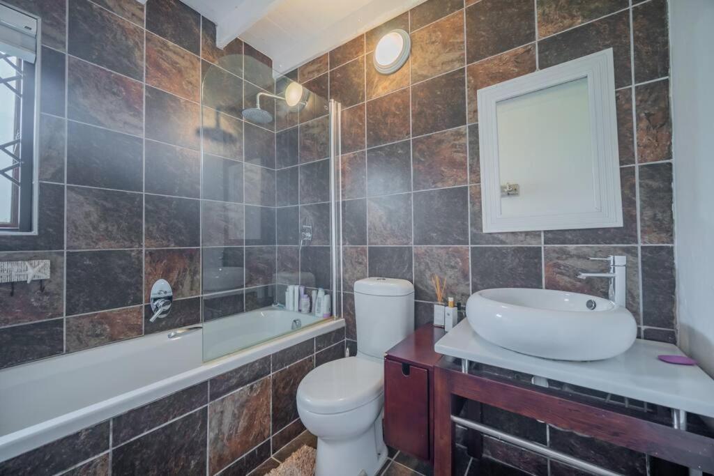 Luxury With Beautiful Sea And Mountain Views Villa Jeffreys Bay